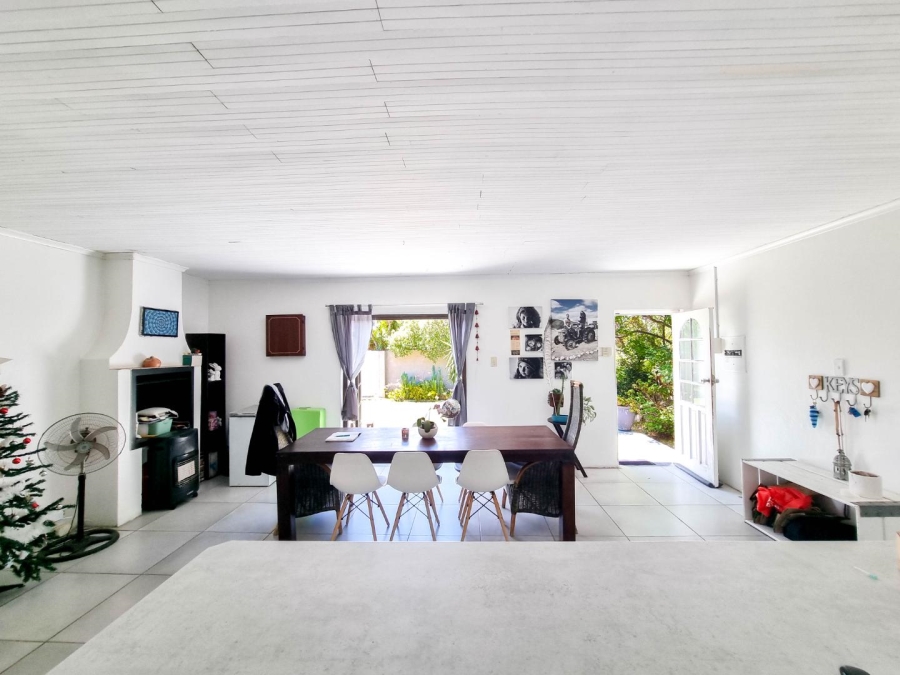 4 Bedroom Property for Sale in Sandbaai Western Cape